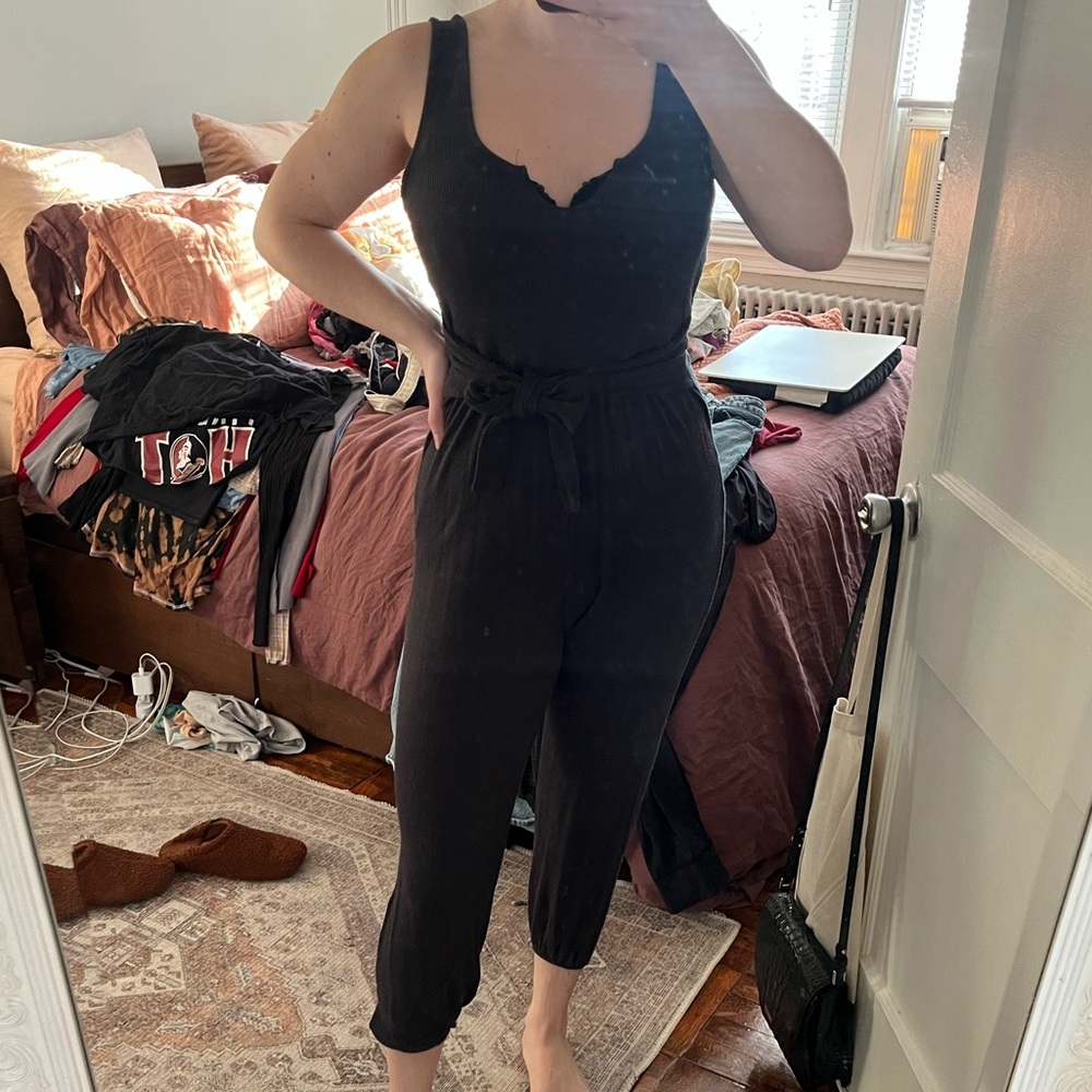 Comfy grey Urban Outfitters jumpsuit - Picture 2 of 6